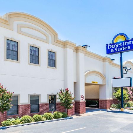 Days Inn & Suites Биг Спринг Екстериор снимка