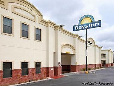 Days Inn & Suites Биг Спринг Екстериор снимка