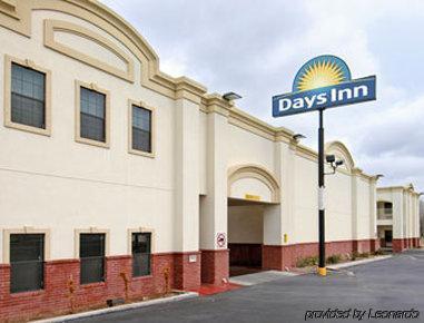 Days Inn & Suites Биг Спринг Екстериор снимка